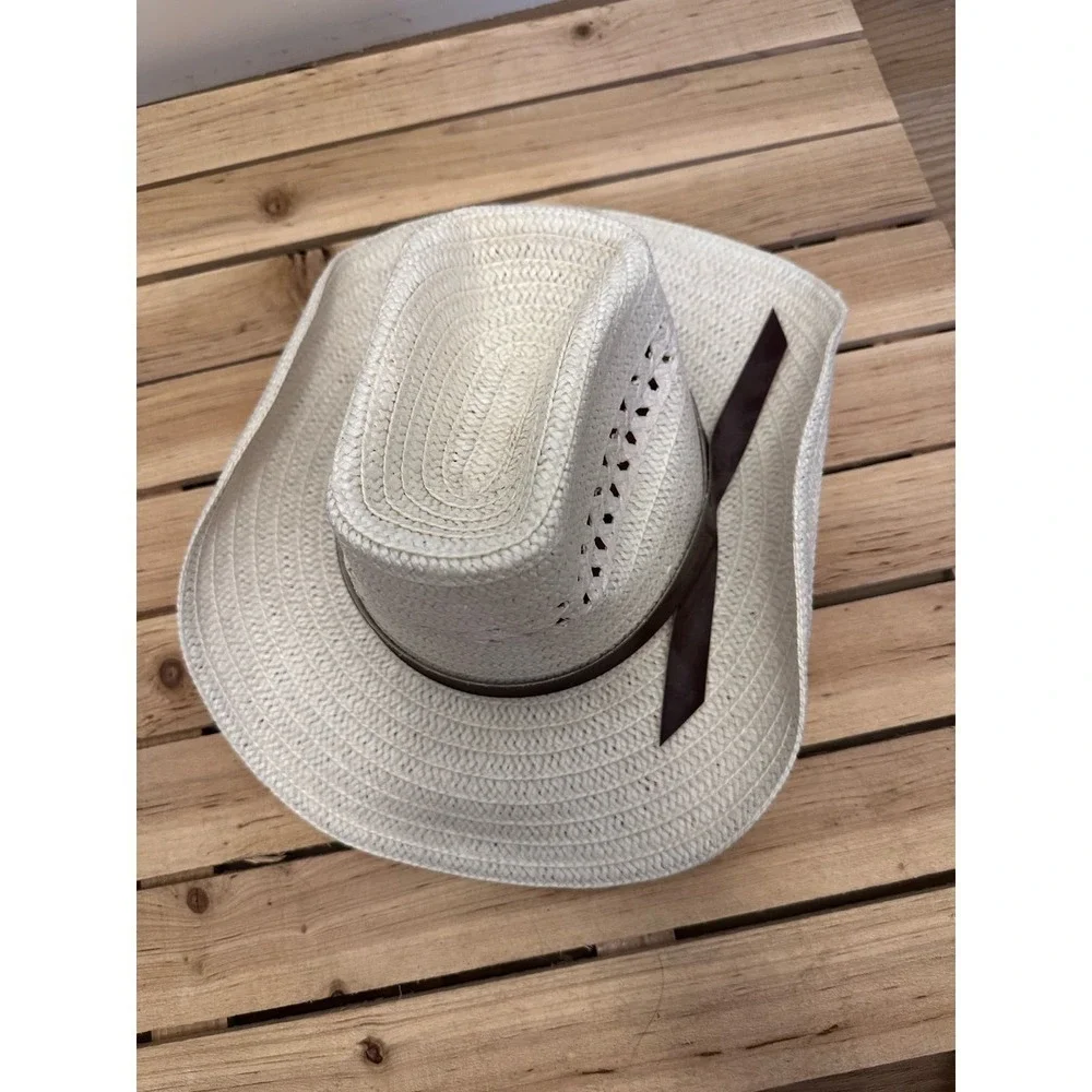 M brand hat, Wire reinforced brim.